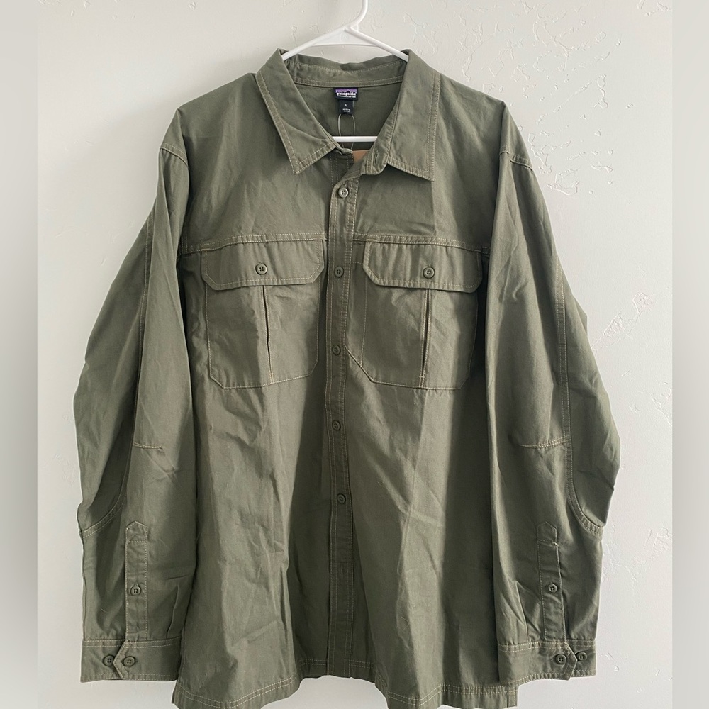 Men’s Patagonia button-down shirt, Large